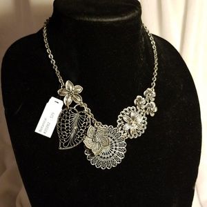 Premier Designs Botanical Necklace